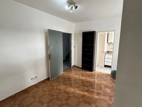 Saavedra 300, Piso 2