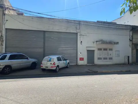 Galpon en Venta 68  mts Fondo
