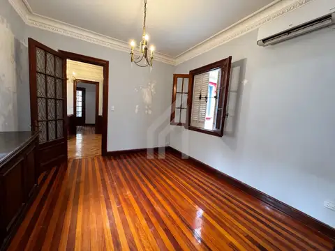 Depto Tipo Casa 4 ambientes con 3 baños
