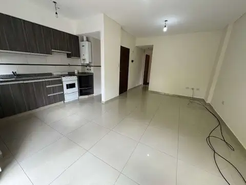 Departamento en Alquiler en Ramos Mejia Sur, $ 600.000