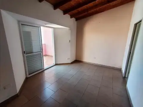 DPTO 3 AMB., EN 1º PISO