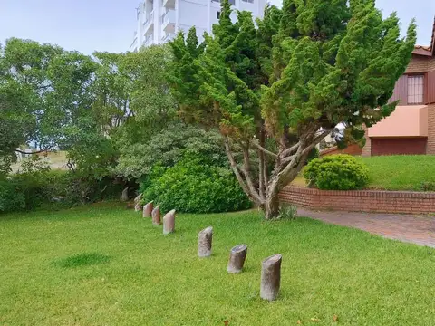 AV. COSTANERA  al 4000