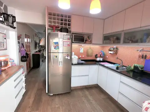 Depto Tipo Casa en Venta de 5 ambientes
