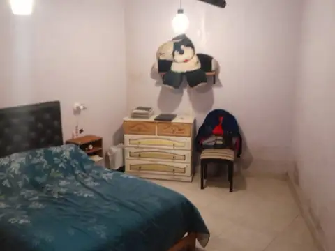 Casa 10 ambientes con 4 baños