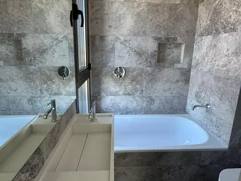 Departamento en Alquiler con 4