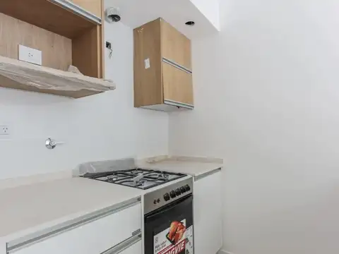 VILLA LURO. RAMON FALCON 5914. SEMIPISO 2 AMB FRENTE BALCON
