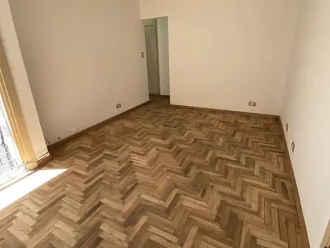 Departamento en Alquiler en Balvanera, $ 530.000