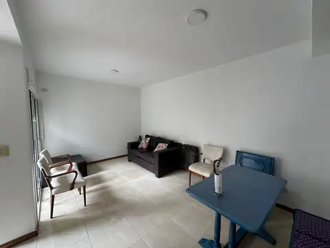 Depto Tipo Casa en Venta de 2 ambientes