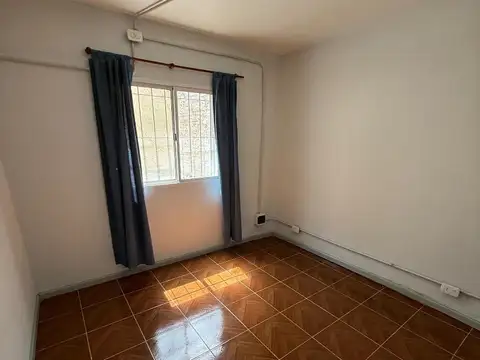 Casa 6 ambientes con 4 baños