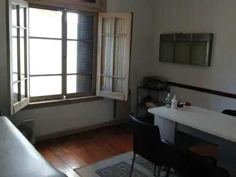 Oficina en Alquiler 50 años
