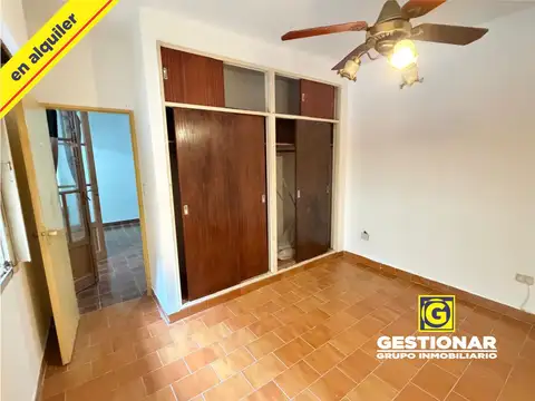 Depto Tipo Casa en Alquiler en Valentin Alsina, $ 450.000