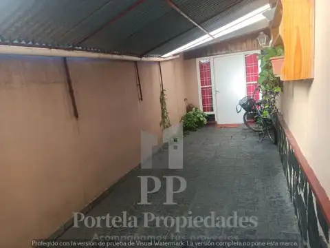 Casa en Venta en Castelar, USD 100.000