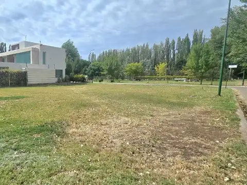 Terreno en Venta en Centenario, USD 138.000