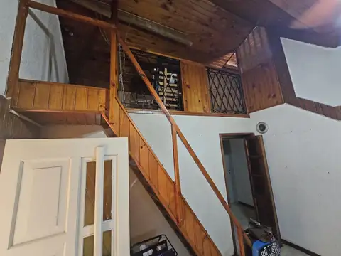 Depto Tipo Casa 4 ambientes con 1 baño