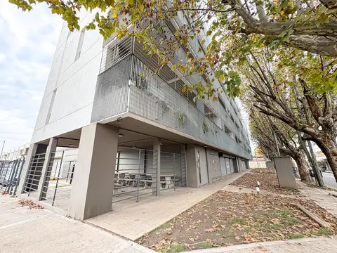 Alquiler departamento 3 ambientes con cochera en Haedo