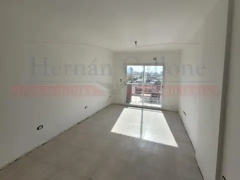 Av. Maipú 3807 , Piso 1-5