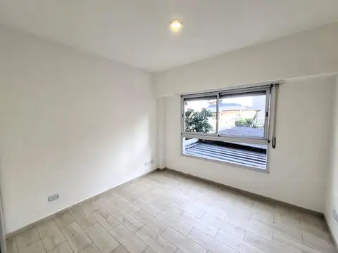 ALQUILER TAPIALES 2 AMB CON BAULERA LA MEJOR ZONA