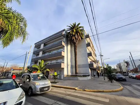 Juncal 100, Piso 1°