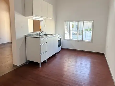 Departamento en Alquiler en Villa Adelina, $ 600.000