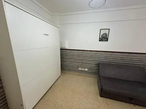 Falucho 2100, Piso 4