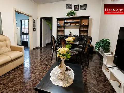 Casa en Venta en Villa Adelina, USD 180.000