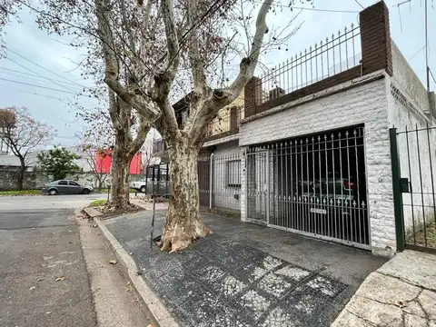 Manuelita Rosas 1400