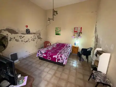 CASA 4 AMBIENTES EN MONTE CASTRO