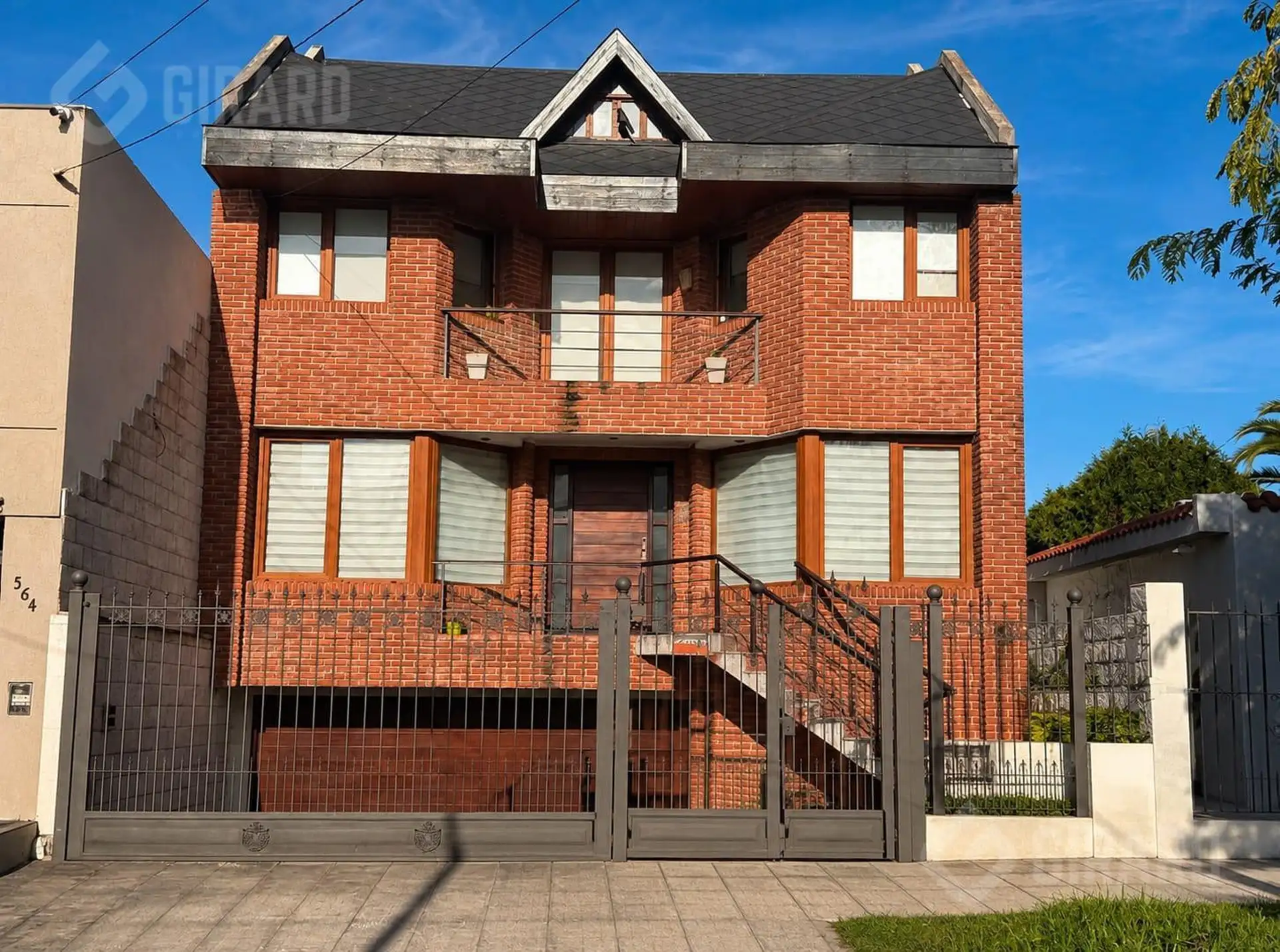 Venta de Casa 4 ambientes en Barrio San Jeronimo