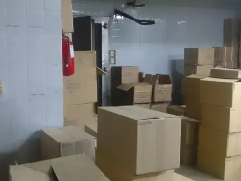 Oficina 6 ambientes con 2 baños