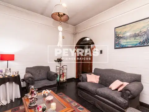 Casa 3 Ambientes con Cochera, Patio y Terraza en Gerli