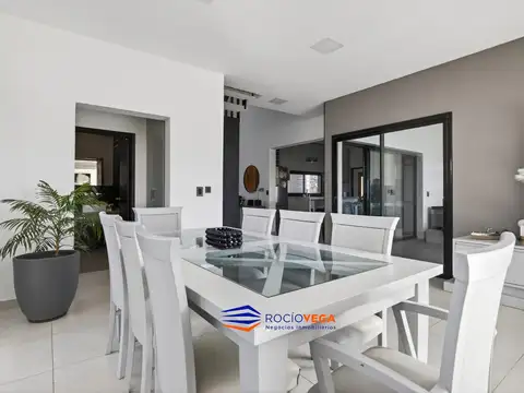 Casa en Venta en Alvarez Del Bosque, USD 240.000