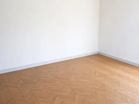 Oficina 4 ambientes con 2 baños