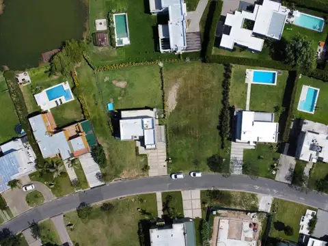 Terreno interno 722m2 venta Barrio Islas El Cantón. Escobar