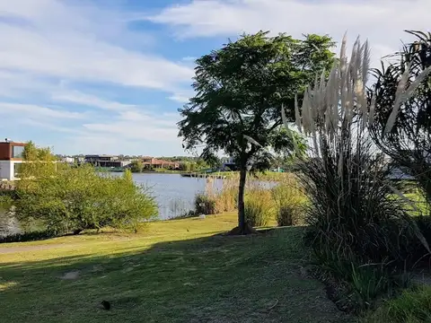 Barrio Islas, El Canton