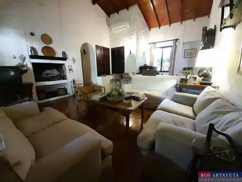 Casa en Venta en Manuel Alberti, USD 280.000