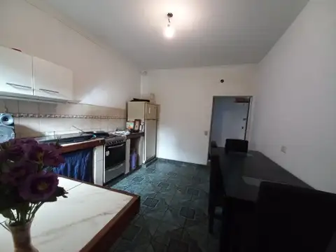 Casa 2 ambientes con 1 baño