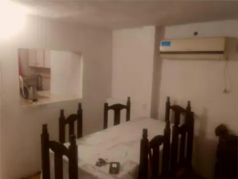 Alquiler casa al frente de 2 dormi en zona Norte de Rosario