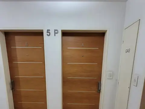 Nicolás Avellaneda 300, Piso 5