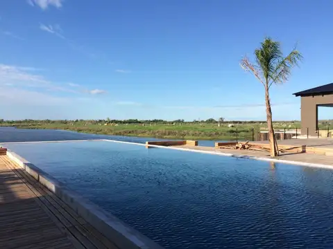 Terreno en Venta de 911,0 m2