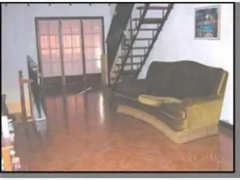 Casa + Duplex + Dpto. 438 Mts2