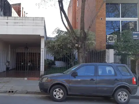 Reservado         Lote Propio 8.66x35. 200m2 A REFACCIONAR