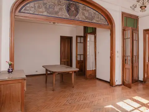 Depto Tipo Casa 6 ambientes con 2 baños