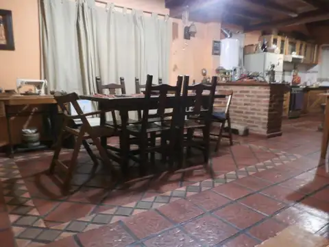 Casa en Venta con 1 cochera