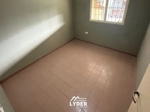 Casa en Alquiler con 1 cochera