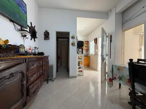 Venta PH al frente 2 amb - Villa Sarmiento Cochera