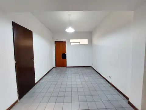 Oficina en Alquiler en Ramos Mejia, $ 350.000