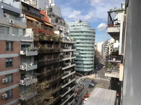 Hermoso estudio al frente muy luminoso