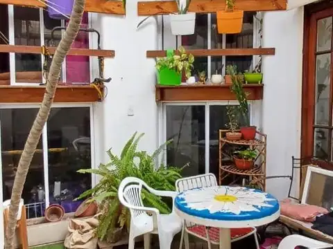 Depto Tipo Casa 3 ambientes con 2 baños