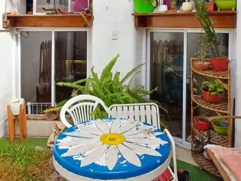 Depto Tipo Casa en Venta 57 años