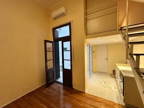 Depto Tipo Casa 2 ambientes con 1 baño